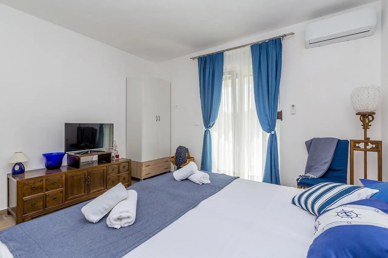 Holiday home Holiday House Villa Jozi Gabonjin