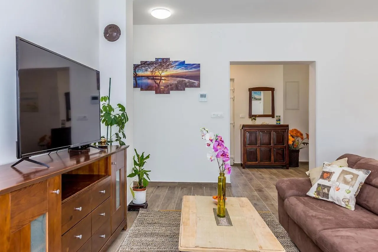 Holiday home Holiday House Villa Jozi Gabonjin
